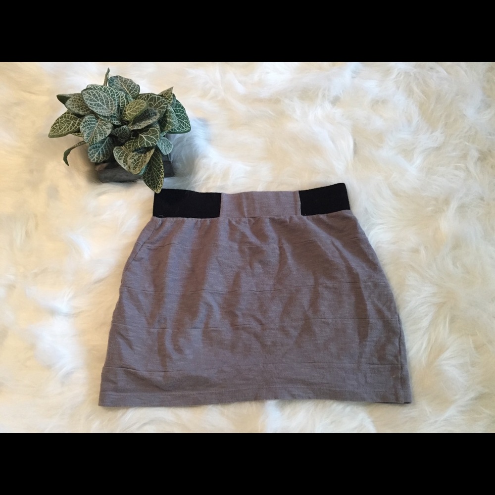 Gray and black mini skirt